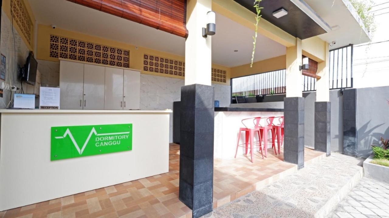V Canggu Dormitory Екстериор снимка